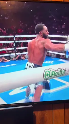 That was quick 1st round Tko #boxing #Knockout #TKO #Jerardboots