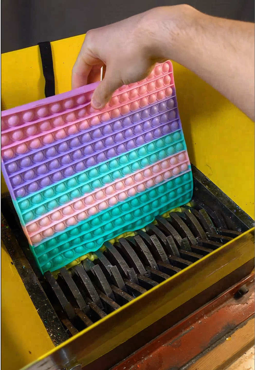 Shredder Vs Stuff #shredder #shreddermachine #oddlysatisfying #shreddervs #foam 