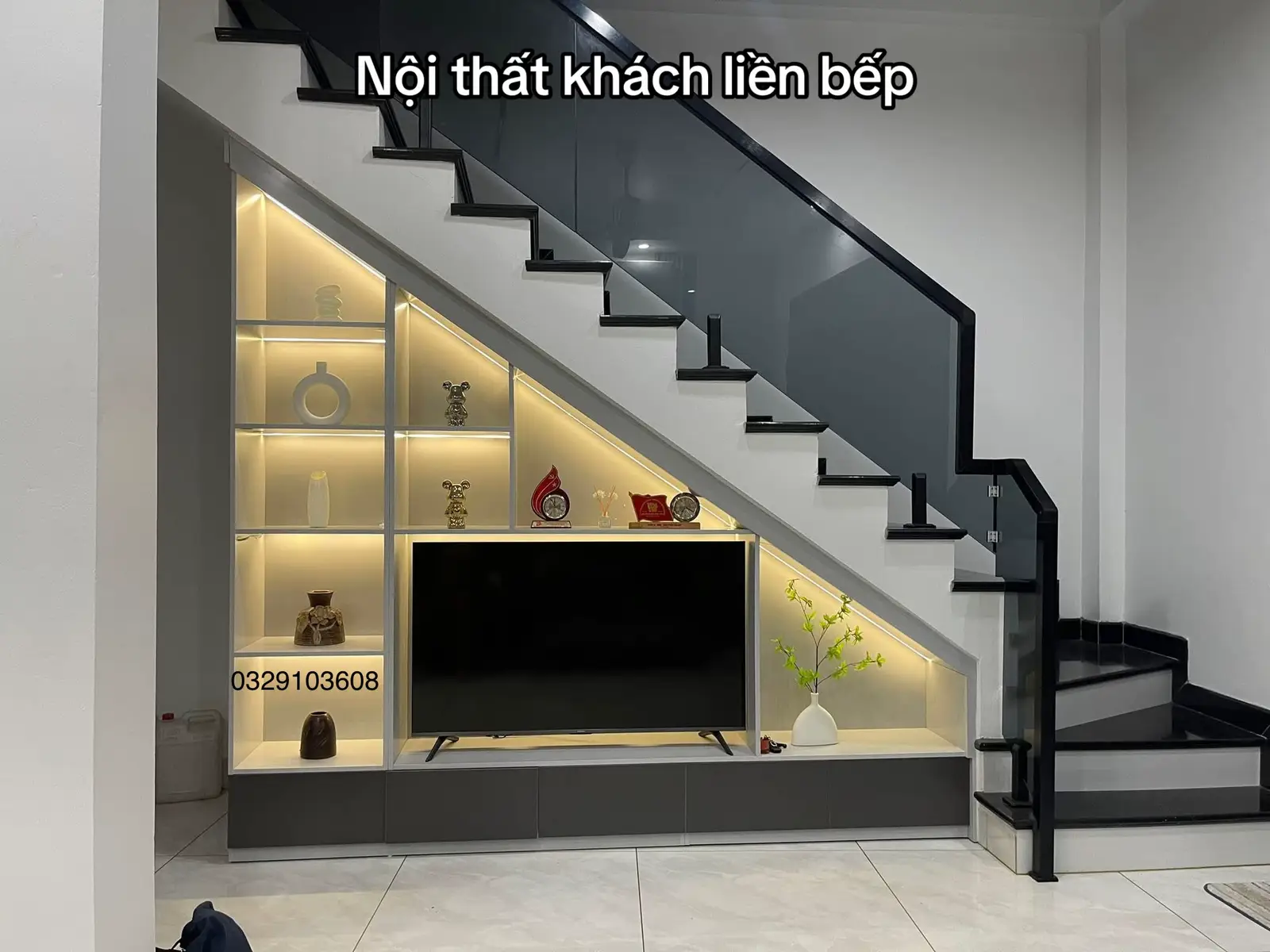 Vẫn là tông màu ghi sang trọng, được điểm giả đá sáng, đèn led, làm nổi bật thêm vẻ đẹp của gam màu này. Màu của sự tối giản, tối giản không phải thiếu thốn mà là sự tinh tế. Hoàn hảo từng góc nhìn. Đơn giản, đỉnh cao của sự tinh tế #noithatkhachlienbep #noithatdep #truongnoithat #xuhuong 