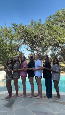 Dancing Queens💃🏻👯‍♀️🪩#dancingqueen #bff #17 #mammamia 