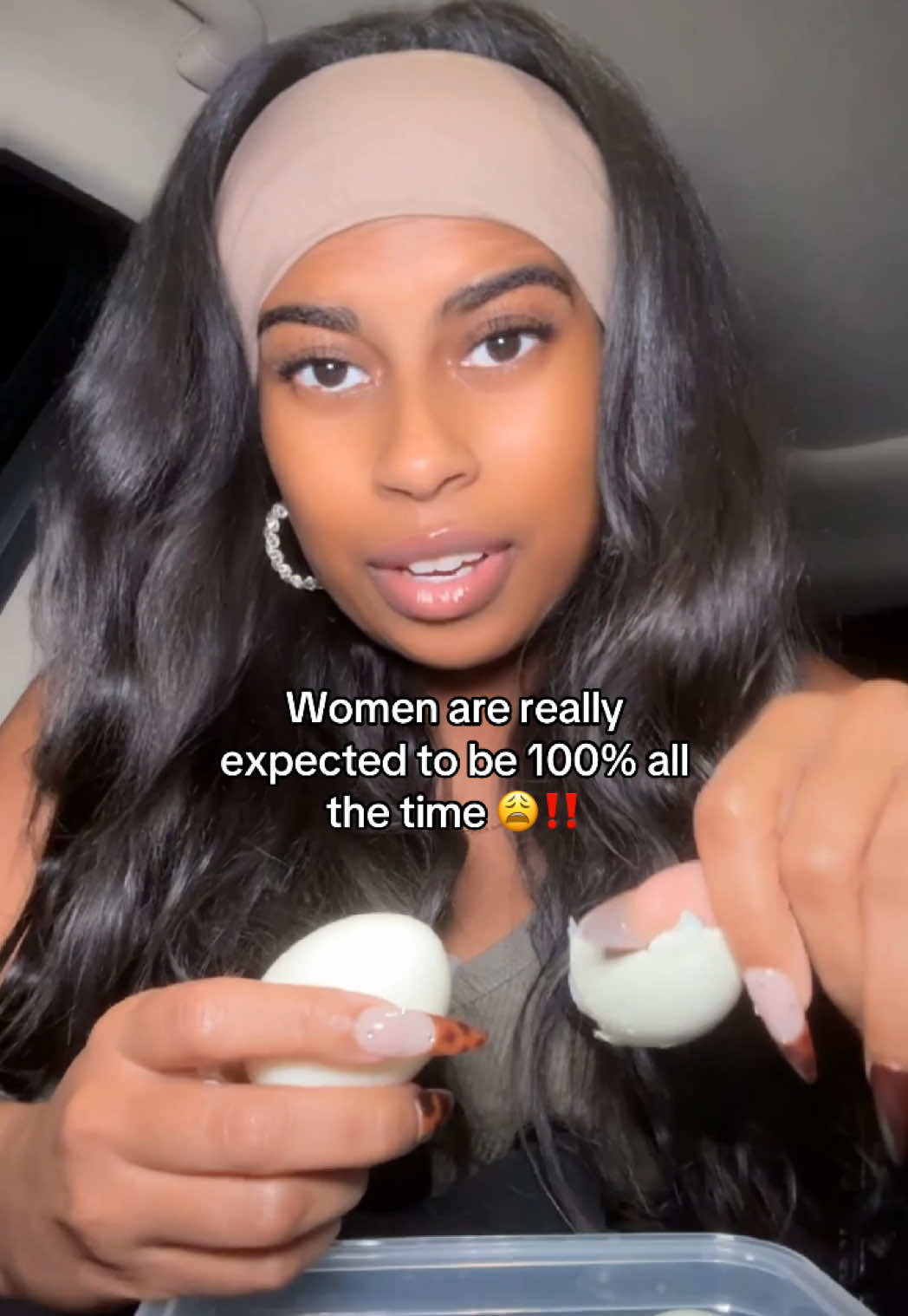 We’re all just girls trying to keep it together but thankfully we now have a multi-vitamin looking out for us @Goli® Nutrition  #golinewarrivals #womenshealth #womensmultivitamin #multivitamin #resultsmayvary 