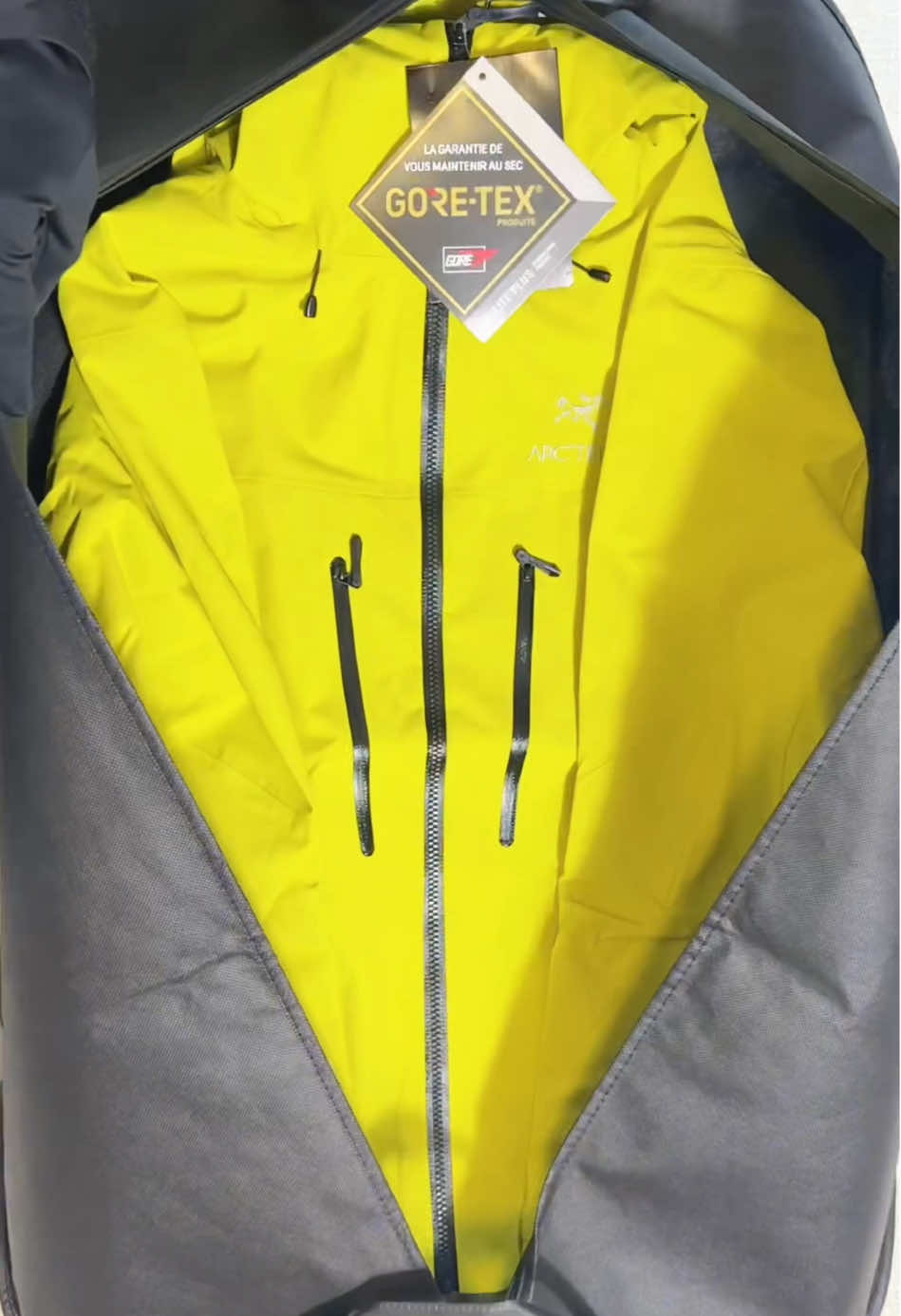 Arcteryx Alpha SV  pro waterproof jacket#Arcteryx #USA #arcteryxjacket #usatiktok🇺🇸 #usa_tiktok 