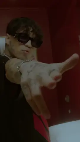 Me miro al espejo, estoy flama #cro #crocraxker #barderos #mdbcrew #trap 