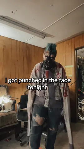 Pls don’t hit scare actors #hauntseason #scareactor 