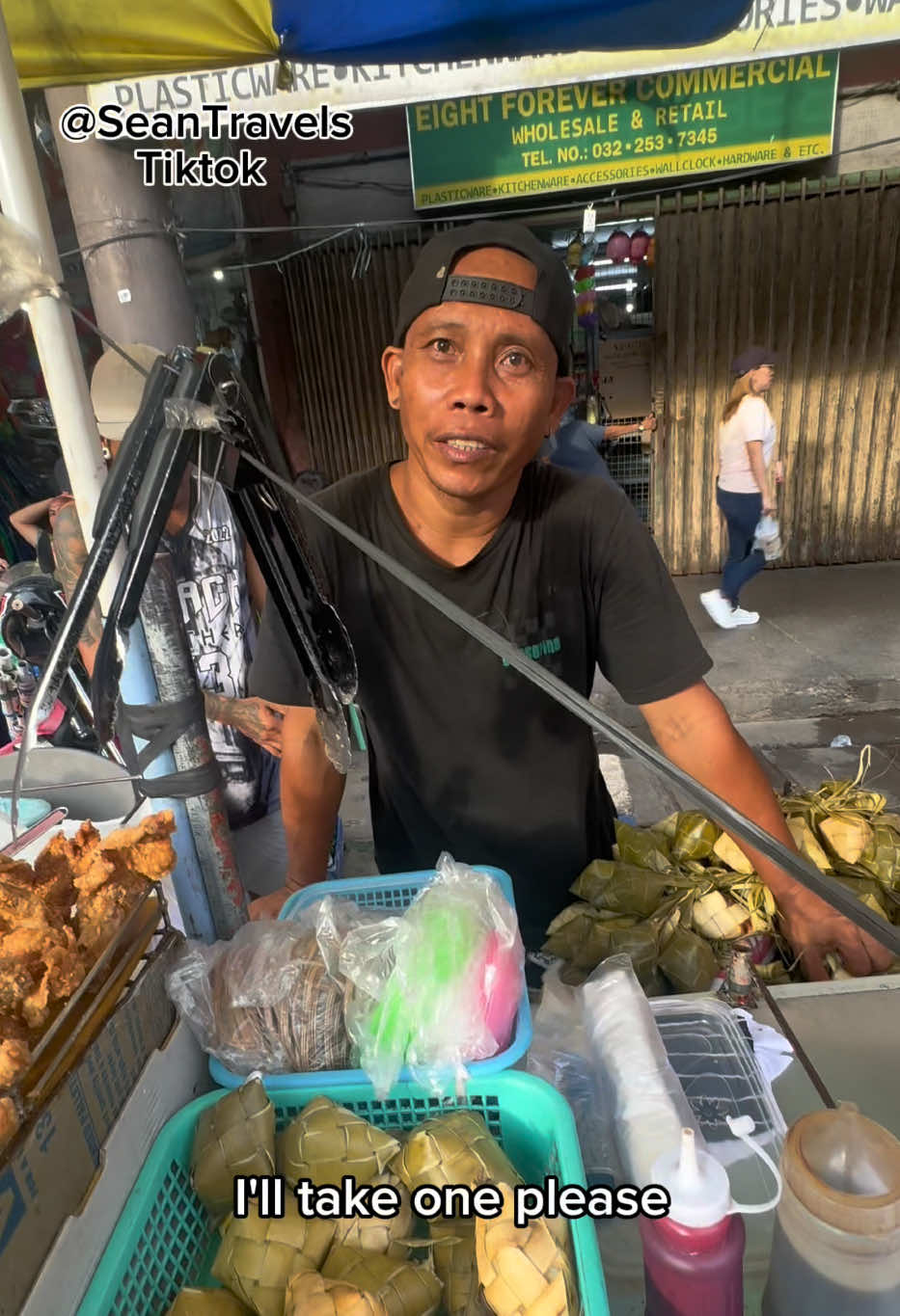 $0.51 fried chicken 🍗 in Manila,Philippines 🇵🇭 #streetfood #foodreview #chicken #spicy #philippines 