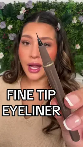 The best ultra fine tip eyeliner. Perfect for small eyes, lash extensions, detailed eyeliner, and making sure your wing doesn’t turn out too huge! @Judydoll US #wingedeyeliner #wingeyeliner #Eyeliner #judydolleyeliner 