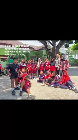 ups!! #class #fypシ゚ #moots? 