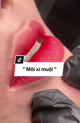 Bà nào yêu cầu mua xí muội nào ? Khách nhà em đây ? Sửa môi hỏng thành môi xí muội !#tưởngKhánhLinh #linhligg #TikTokAwardsVN #phunmoideptaihanoi #phunmoitunhien 