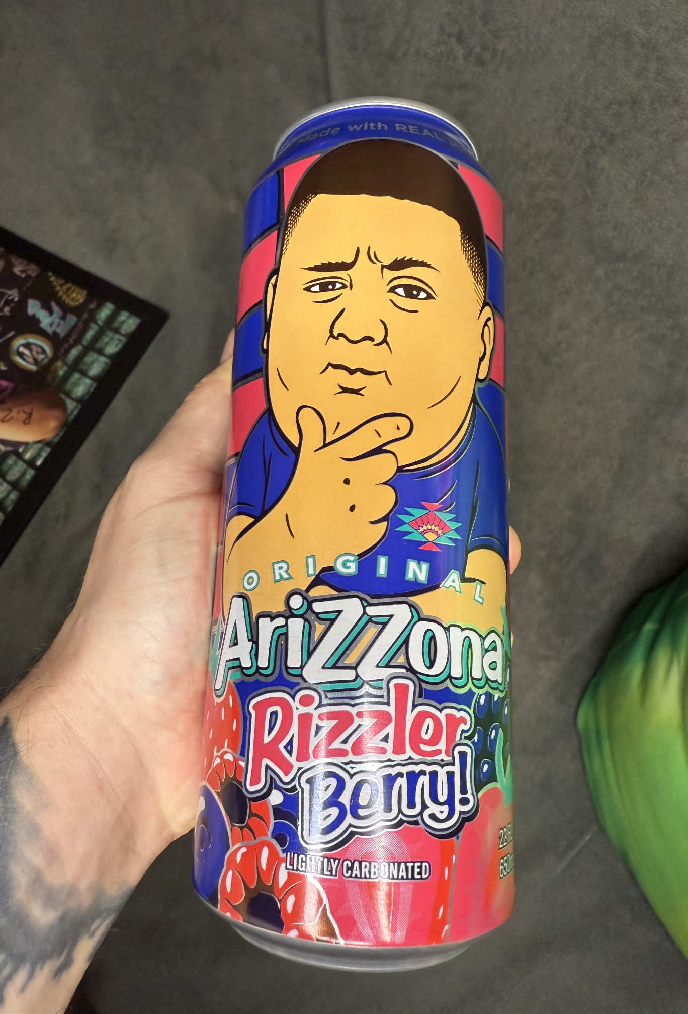 AriZona X The Rizzler Rizzler Berry Taste Test🤔🫐🥤 📲October 14 at DrinkAriZona.com (Thanks @AriZona Iced Tea @ItzTheRizzler #gifted ✊🏻) Will you try this👇🏻 #arizona #rizzler #foodblog #Foodie 