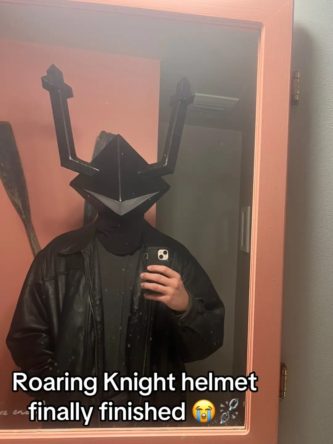 Lowkey so tired of this project I want it to be over so bad 😭😭😭 #deltarune #deltarunechapter2 #deltarunechapter3 #deltarunechapter4 #roaringknight #cosplay #undertale #tobyfox #papermache #roaringknightcosplay #snowgrave 