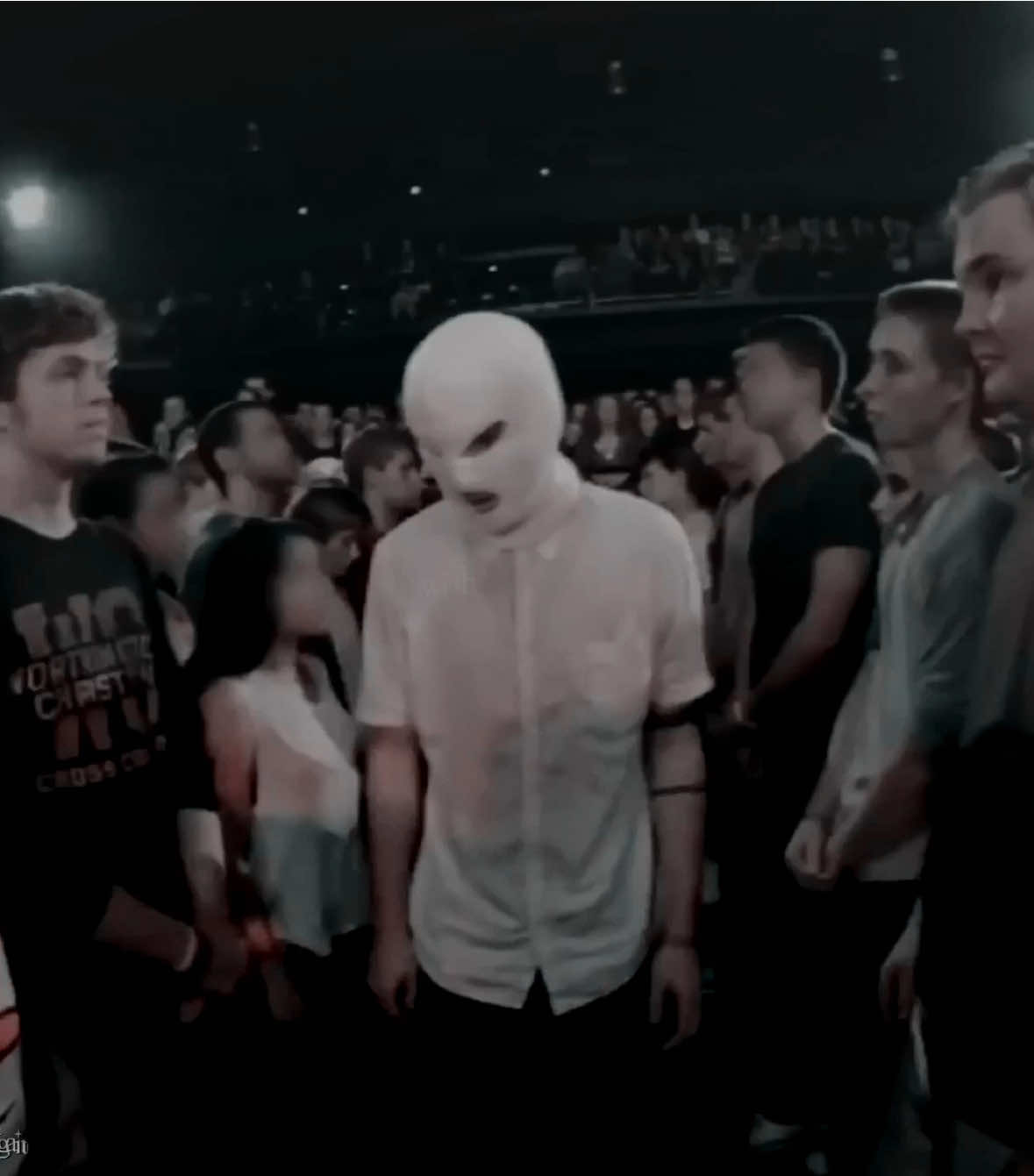 a little remake of my first edit because i’m feeing emo (and i know how to make edits look decent now lol). isle of flightless birds has a special place in my heart for life btw. #twentyonepilots #tylerjoseph #twentyonepilotsedit #fyp #tøp 