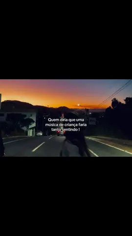 Feliz dia das criança! É o futuro é um astronave que tentamos pilotar #fyypppppppppp #foryou 