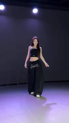 #foryoupage #foryou #creat #fyp #dance 