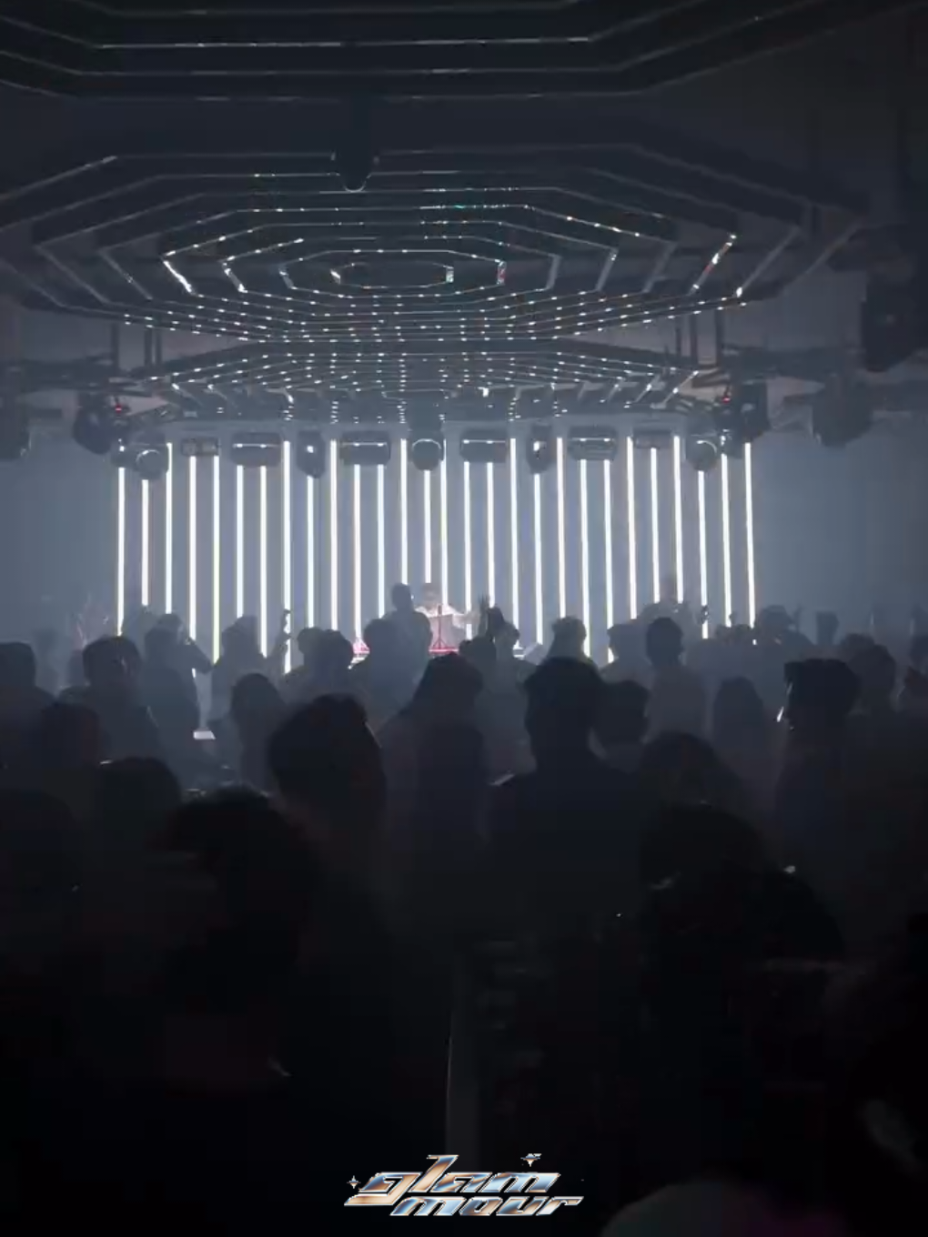 sikattt 💃🍻 Yalla habibi - Whisnu santika #nightlife #jakarta #party #ronijoni #whisnusantika 