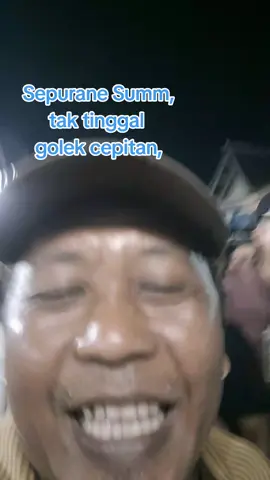 Keadaan karnaval gampingan  desakan desakan sampai mendesah #macet #karnavalgampingan #info 