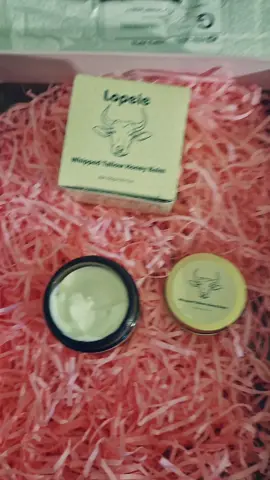 Genial, aquí tienes un guion de video con opción de compra de Lopeie Whipped Grass-Fed Beef Tallow Honey Balm - 4 Oz,Moisturizing Cream for Soft, Smooth Skin - Handmade All-Natural Moisturizer - Lavende.    #beeftallowskincare #beeftallowmoisturizer #beeftallowskincareproducts #honeyglowturmericsoap #beeftallowfacecream