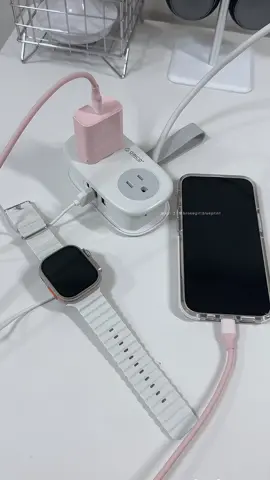 Replying to @spicyicecreamcheese this compact powerstrip from Orico that’s designed for travelling ✨  #Orico #powerstrip #techtok #travelessentials #travelessential 