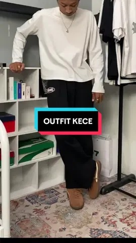 outfit paling suka sejauh ini sweatpants dari @Gloomie Sunday Apparel di pairing pake longsleeve boxy 🥵 #sweatpants #sweatpantsoutfit #sweatpantseason #gloomiesunday 