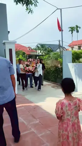 Tren này cuối cùng tụi mình cũng đu được 👩‍❤️‍💋‍👨💍.Lễ dạm ngõ 12-10-2025 .kết quả tình yêu 10 năm nhả vía cho các bạn nhaa #xuhuong #xuhuongtiktok #outfit #ledamngo 