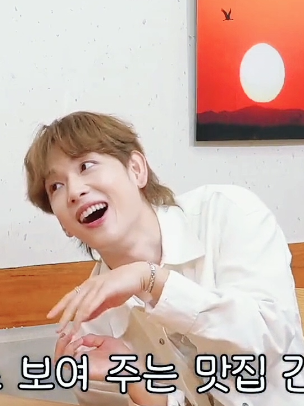 Yim Siwan’s criteria for choosing a good restaurant... The way Siwan acted it out was so funny 🤣 