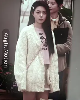: ” 继续走下去，我会一直在你身后。累了就回头，我会一直在你身后看着你。“ “Cậu cứ việc bước tiếp, tớ sẽ luôn ở đằng sau, nếu mệt mỏi hãy nhìn về phía sau, tớ vẫn luôn ở đó chờ cậu.” [ xh=code] #zhaojinmai #hynniw_ #hktrng୨ৎ #hnlptnᝰ #fyb 