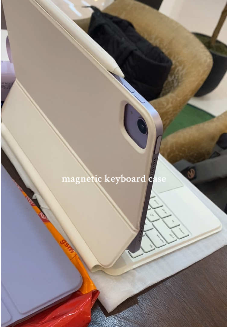 magnetic ipad keyboard case! #magnetickeyboard #ipadaccessories #ipadkeyboard #magnetic #fyppppppppppppppppppppppp 