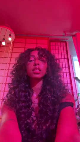 is that a set i seeee 👀 @VIPHair Ashanti 🧚‍♀️🧚‍♀️🧚‍♀️😍 #rnbvibes #summerwalker #indiemusician #singer #transition 