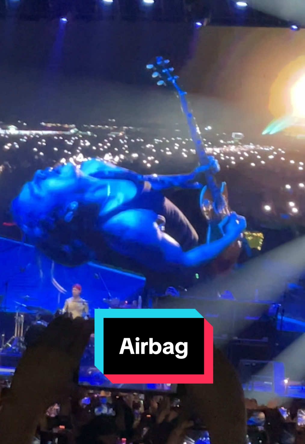 Esa no porque todavía duele 😭❤️‍🩹 @Airbag Oficial #elclubdelapelea #airbag #concierto #jockeyclub #fyp