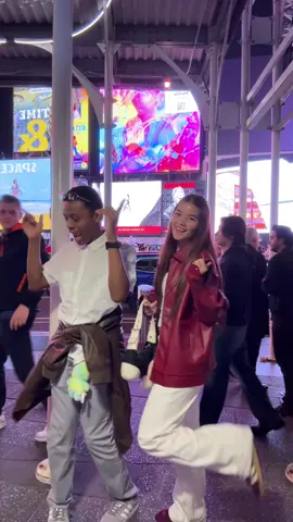3 years later we’re so back 😝🌃 @kalen mosley #reunited #OOTD #nyc #aesthetic  #outfitinspo 