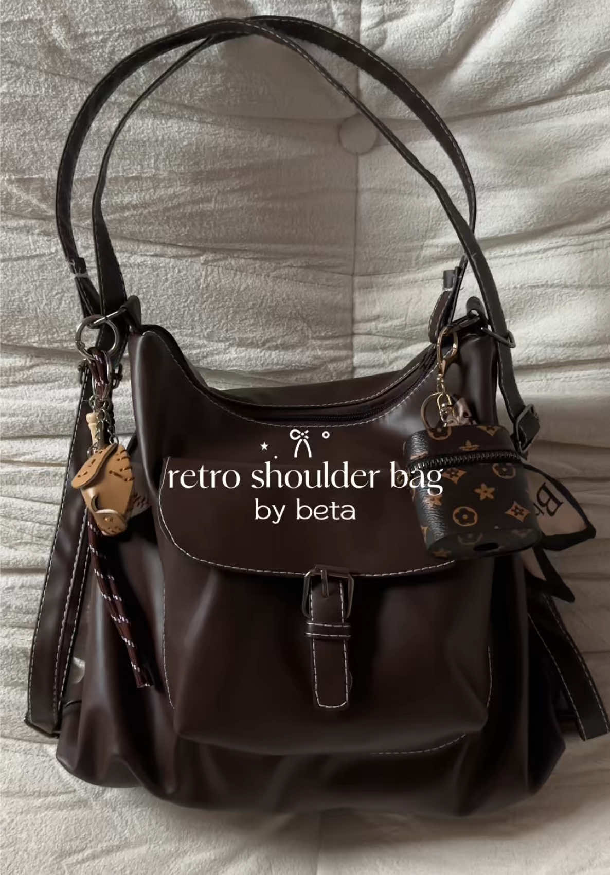 Replying to @Unstoppable i love everything about this bag! the color is giving, spacious plus it can be a backpack too! 👜✨🤎 #shoulderbag #retrobag #2waybag #leatherbag #largecapacitybag @BETA Wallets.PH 