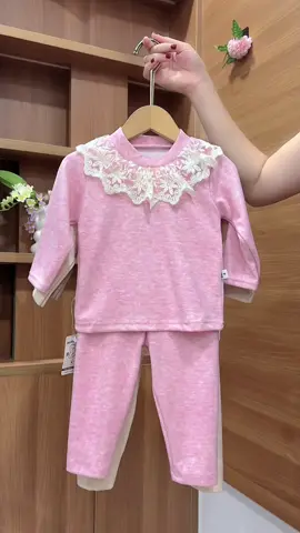 Set bộ thu đông cho bé gái #mechangnee #xuhuong #thoitrangtreem #setxinhchobe #bothudongchobe 