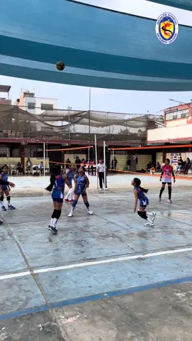 Nuestra Sub 10 sigue adelante con todos sus partidos ganados 💙🤍 vamos chicas a seguir avanzando, hasta donde su esfuerzo y dedicación las lleve 💪  #deportivosanalberto #DeportivoSanAlberto #sanalberto #SanAlbertoVoley #volleyball 