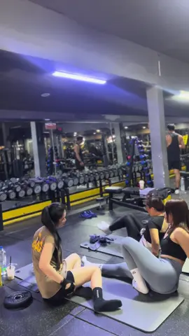 #CapCut ក្តីសុខកូនសិស្សខ្ញុំ😑😂#CapCut #personaltrainers #typ #gym @WAVE GYM 