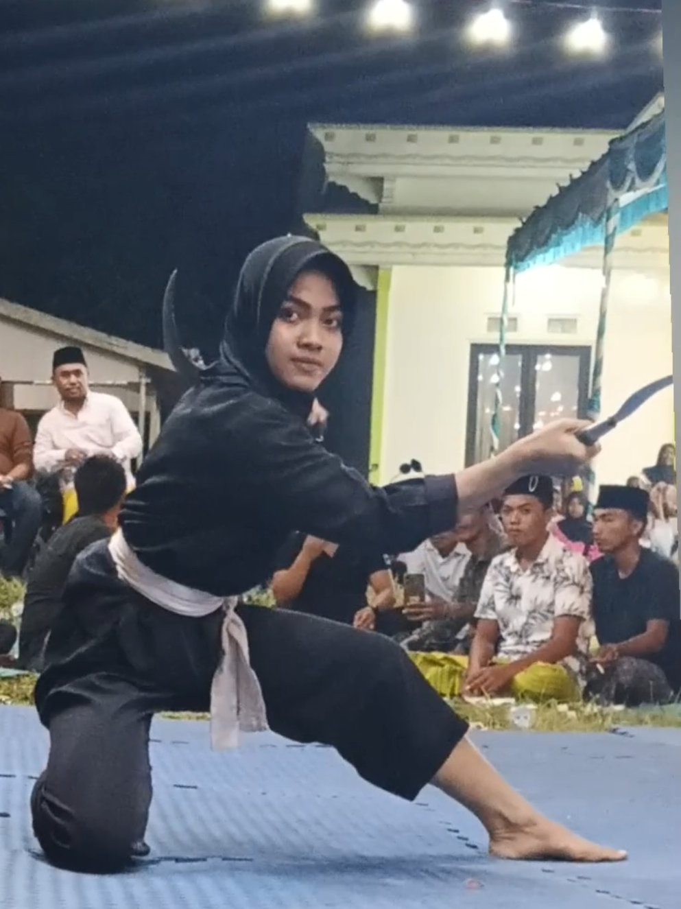 PERMAINAN CELURIT KEMBAR MADURA PPS. LEMBAYUNG SENJA VIDIO FULL LINK BAWAH INI https://youtube.com/shorts/UMpGIOtQ498?si=RUalsBuMgTpbK-0C#martialarts #trending #viralvideo #fypシ #fyppppppppppppppppppppppp #fypage #madura #madura 