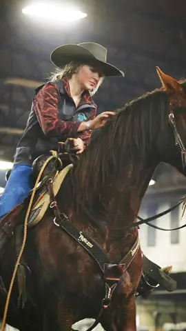 Let there be COWGIRLS 👏🤠