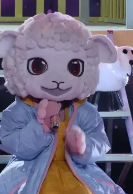 “Biết nhưng em giả vờ như em không biết… “ #khoimy #khởimy #kelvinkhanhkhoimy #cuubong #themaskedsingervietnam 