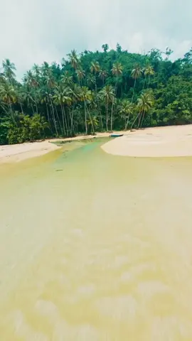 📍Air Babunyi, Pulau Buru, Maluku.
