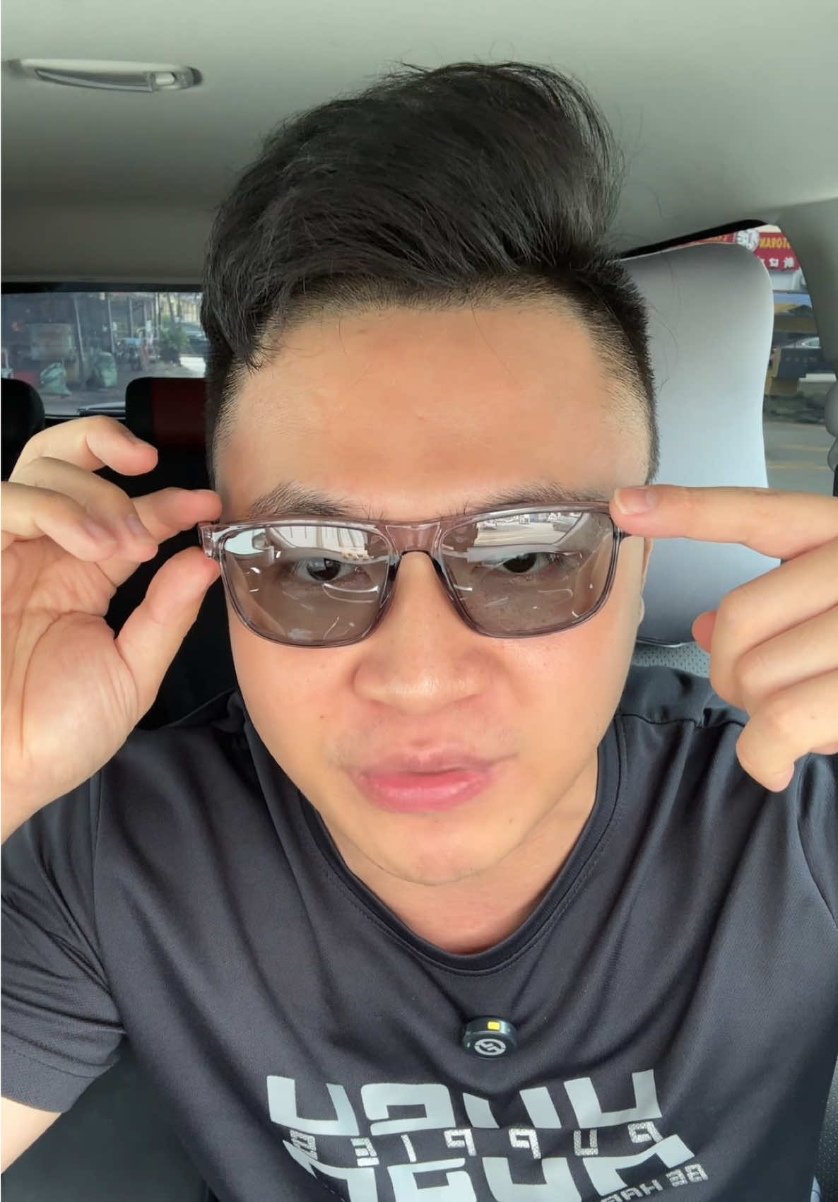 Dalwa sunglasses. Have photochromic and polarized. #sunglasses #outdoorsunglasses #dalwasunglasses #cerminmatahitam #dalwa 