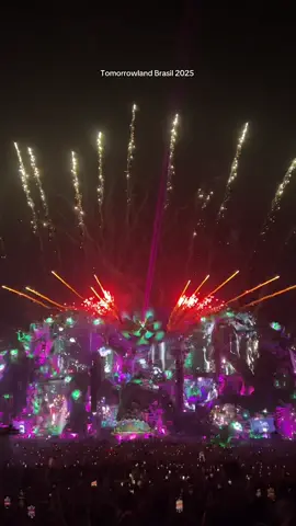 Esse set do Axwell foi lindo demais 🥹❤️ Tomorrowland Brasil 2025  #life #tomorrowland2025 #tomorrowlandbrasil #tomorrowlandbelgium #tomorrowlandbrasil2025 
