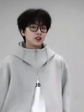 sao mà bảnh dữ z tr #聂伟辰 #nhiepvithan #nieweichen #nhiepvithan_nieweichen_聂玮辰 #ilovetiktok 