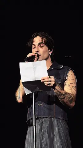 A powerful and genuine speech. @Damiano David’s tribute on stage in Rome ❤️ #DamianoDavid #Homage #Rome #LockedOutOfHeaven #Music 