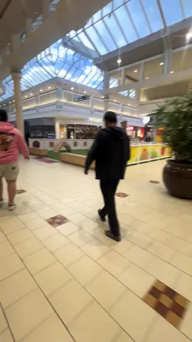 Just got evacuated from Broady shopping centre 🥲 #evacuation #fyp #melbourne 