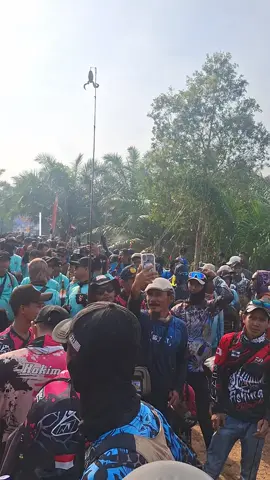 Ikut meriahkan acara 