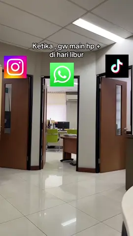 ♻️ terus aja begitu 🔄  #ketika #mainhp #harilibur 