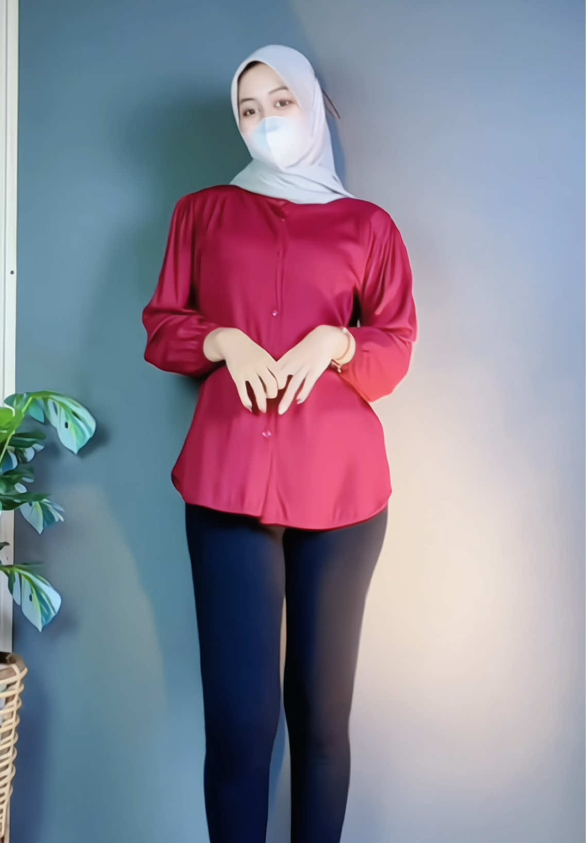 Kemeja cantik, solusi outfit simpel elegan #ootdhijab #rekomendasi #outfit #kemejawanita #hijabstyle 
