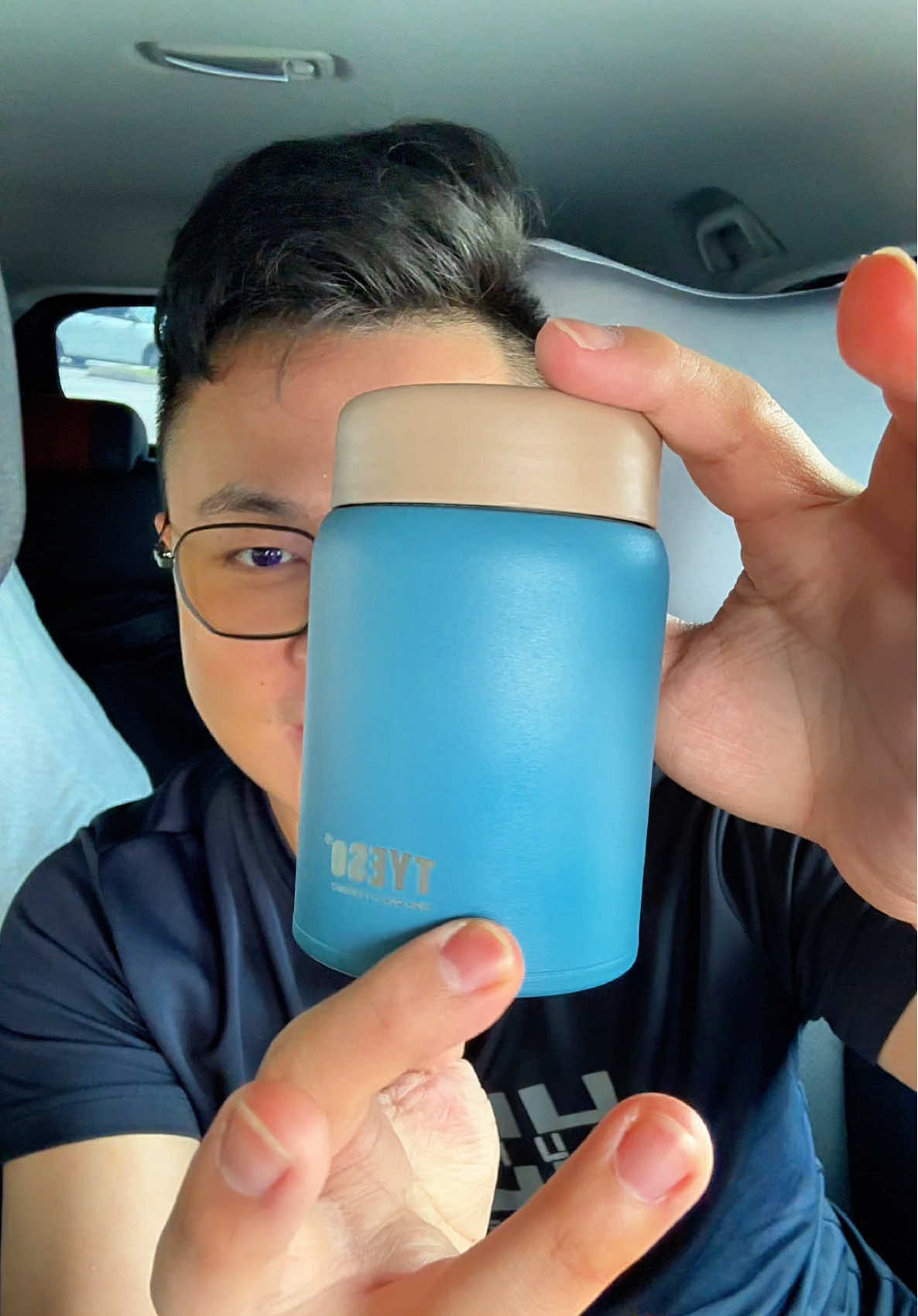 Tyeso mini food jar. Durable design. Can keep warm and cold. #foodjar #thermosfoodjar #minifoodjar #tyesofoodjar #tyeso 