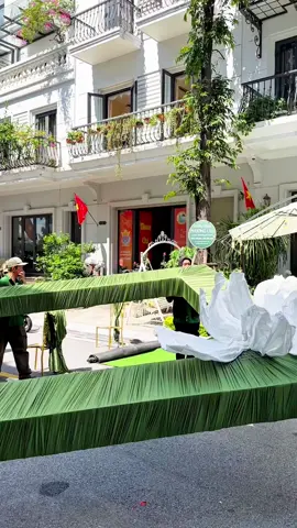 Khó quá cũng k thể bỏ qua đc…!!😊😊 tư gia xinh iu của PHƯƠNG LAN WEDDING 3 tiếng hoàn thiện❤️  #CôThắmtriệuview #côthắmdecor #khoacamhoasieutoc #đaotaocamhoanganhcuoi #cướiviệtnam     