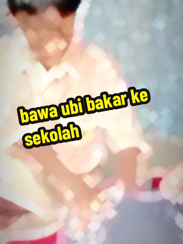 kisah mengharukan rangga seorang anak yg di urus kakeknya karena ibunya telah meninggal dan bapaknya kawin lagi,menjadi viral setelah ia bawa bekal kesekolahnya dengan membawa ubi bakar. #rangga #ubibakar #kisah#haru