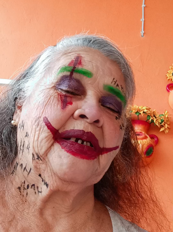 Abuelita tiktoker #joker #fyp #viral #halloween #viraltiktok 