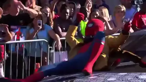cuando tu artista faborito te solprende